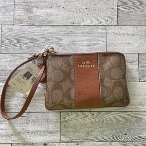 Coach wristlet wallet